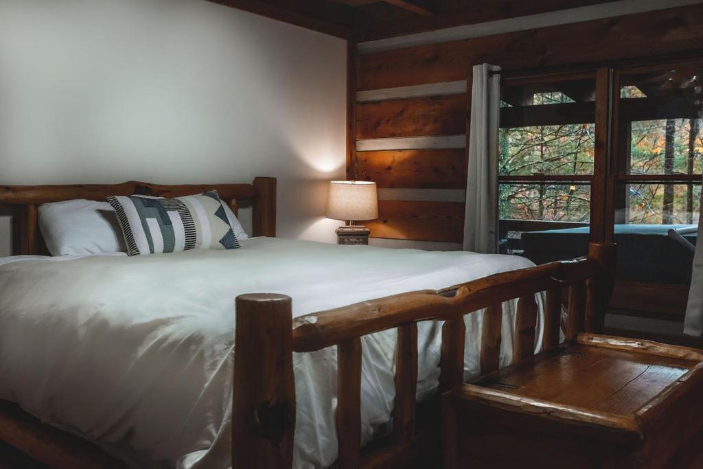 Deer Run Cabin At 36 North - Hot Tub Purlear Екстериор снимка