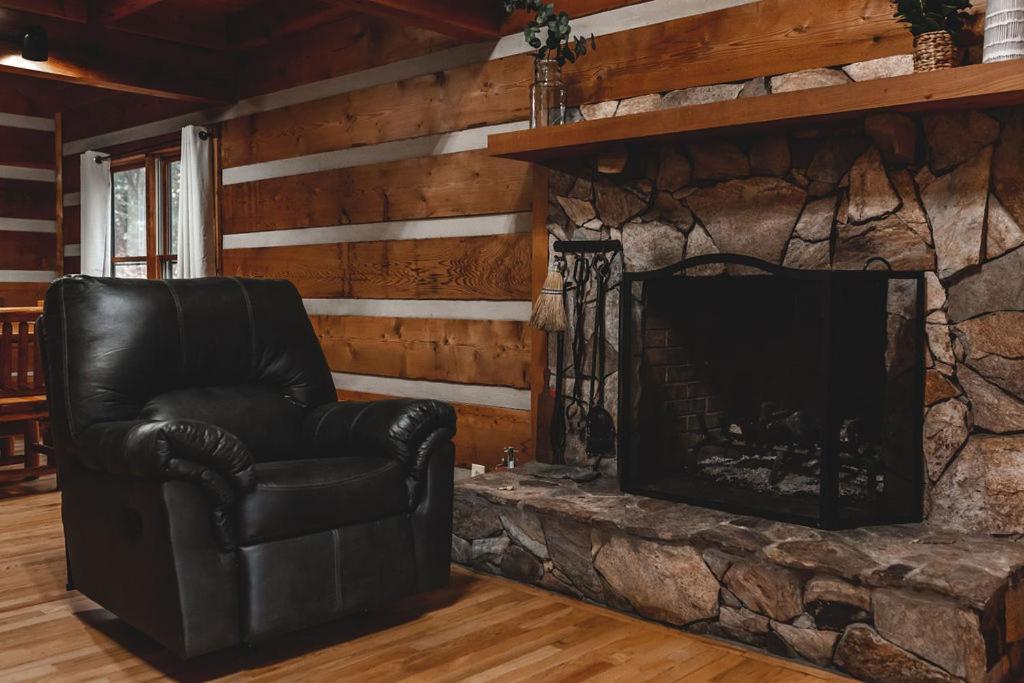 Deer Run Cabin At 36 North - Hot Tub Purlear Екстериор снимка